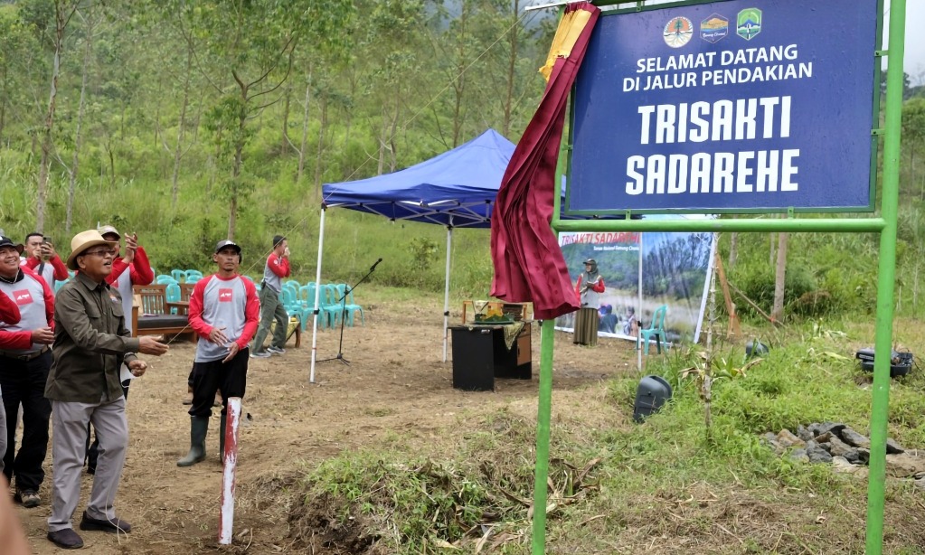 Trisakti Sadarehe Resmi Jadi Jalur Pendakian Baru Gunung Ciremai
