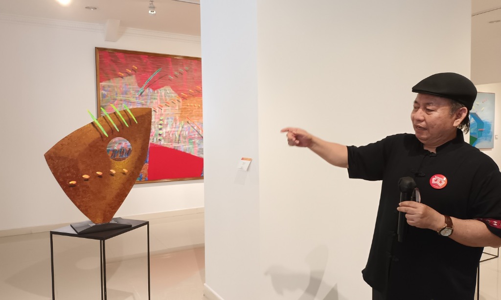 Tulus Warsito Melepaskan Seni Rupa Dari Beban Narasi Politik