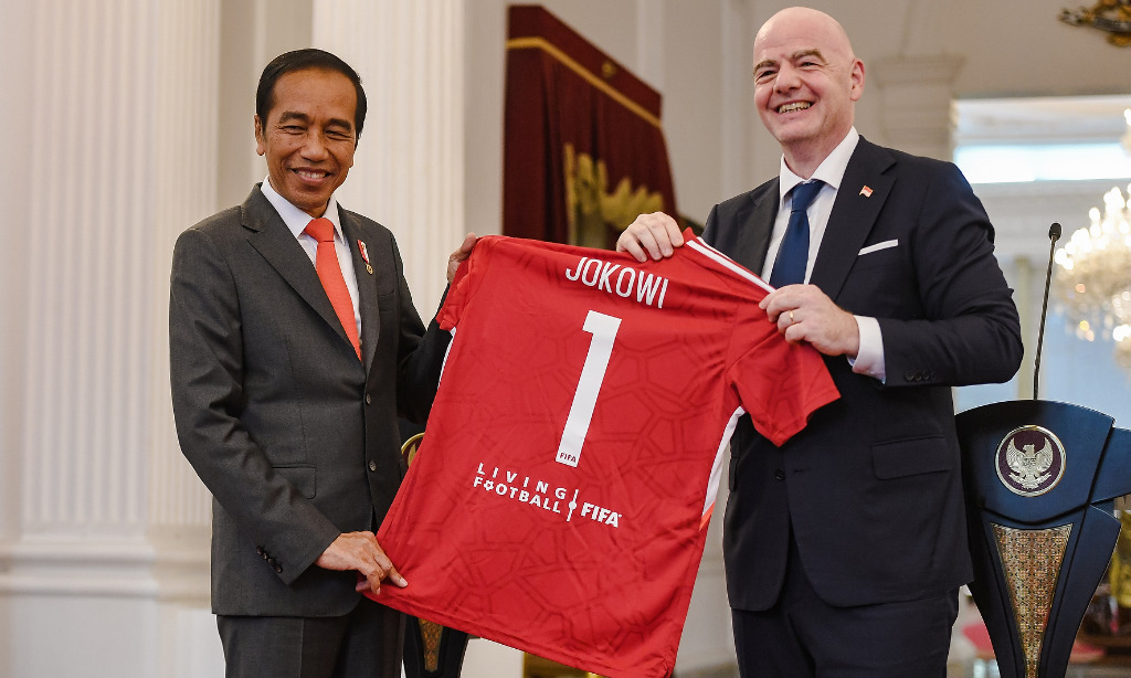 FOTO CERITA: Jokowi-FIFA, Stadion Kanjuruhan Akan Dibangun Ulang