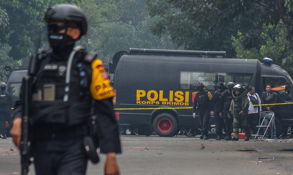 Densus 88 Telisik Bom Polsek Astanaanyar