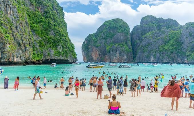 Mencontoh Thailand Dalam Menangani <i>Overtourism</i>