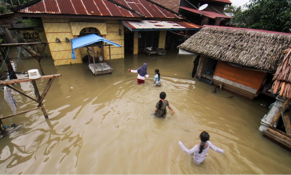Siaga Cuaca Ekstrem Akhir Tahun, BNPB Siapkan Logistik