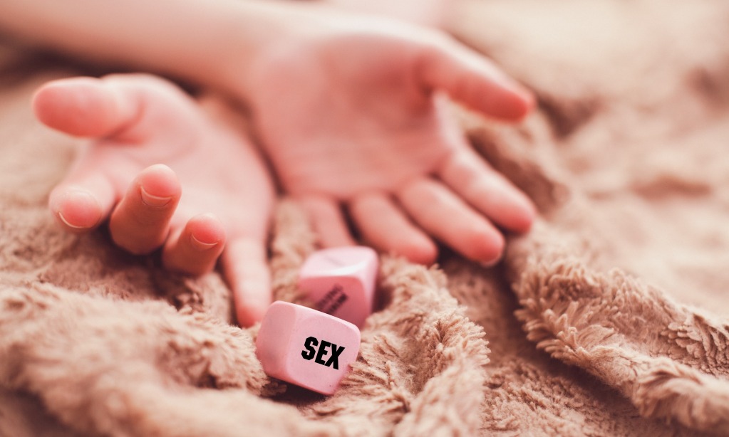 Memahami Alasan Di Balik Menyenangkannya Seks