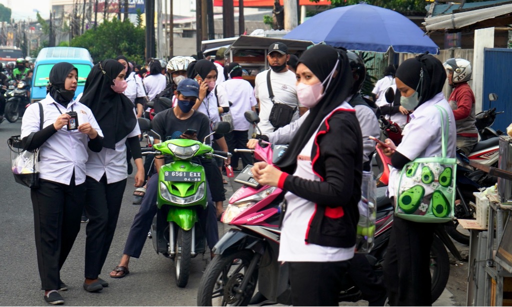 Sekilas Kisah </>Outsourcing</i>