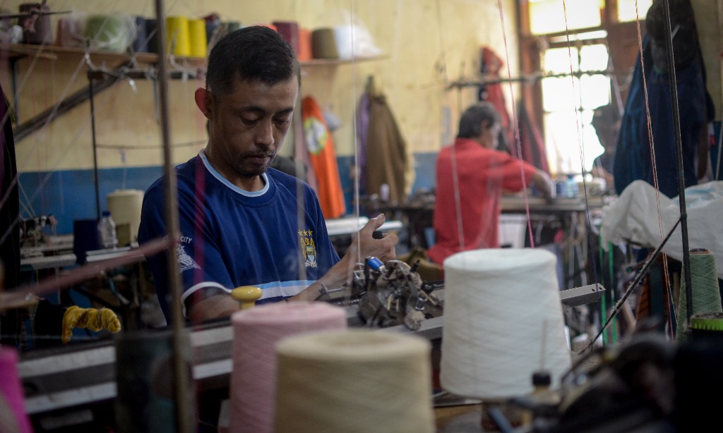 Ketua OJK: Tahun Politik Akselerasi Konsumsi dan Industri Padat Karya