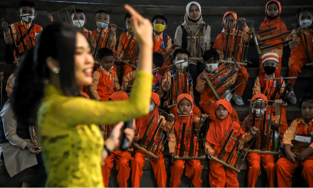 Saung Angklung Udjo, Dedikasi Cinta Tradisi Berbuah Prestasi