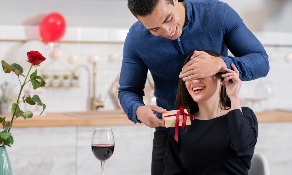 Ide Kado Dan Kencan Saat Valentine Berdasarkan Zodiak