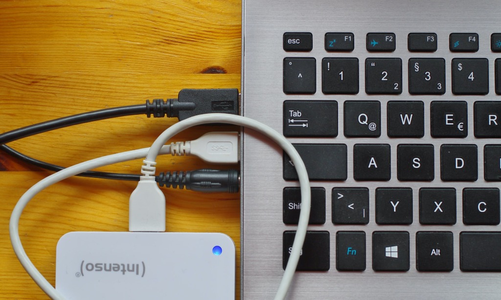 Adakah Bahaya Di Balik Melepas USB Drive Serampangan?