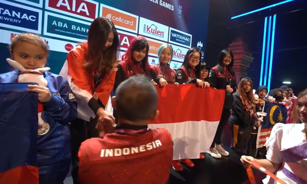 Tim MLBB Ladies Indonesia Raih Medali Emas SEA Games 2023