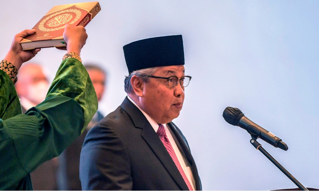 Jokowi Angkat Lagi Perry Warjiyo Jadi Gubernur BI 2023-2028