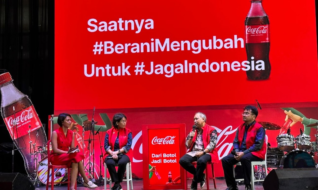 Coca-Cola Luncurkan Botol Kemasan 100% Daur Ulang