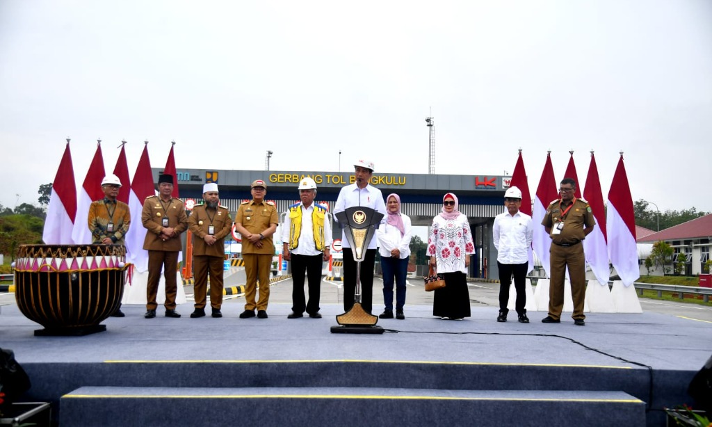 Jokowi Resmikan Tol Bengkulu-Taba Penanjung Senilai Rp4,8 Triliun