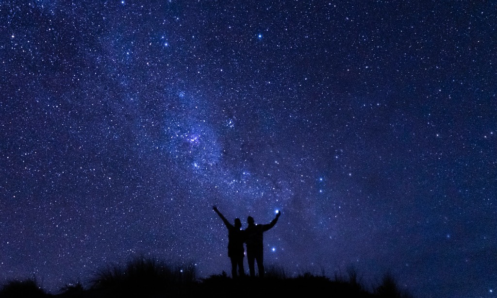 Ini Dia Destinasi Yang Seru Untuk <i>Stargazing</i> Di Indonesia