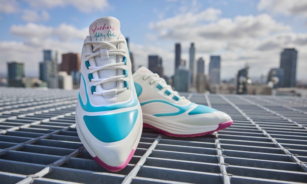 Skechers x Ashley Park, Sneakers Berujung Runcing