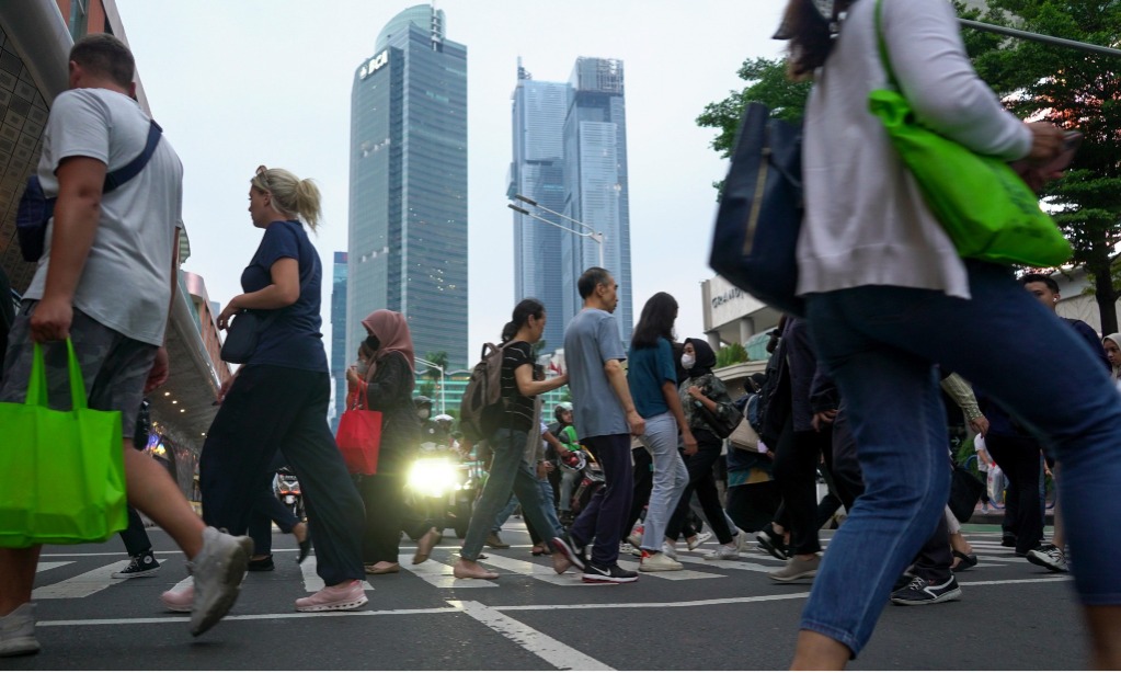 Pemprov DKI Terapkan Sistem Kerja Hibrida WFO-WFH Mulai September