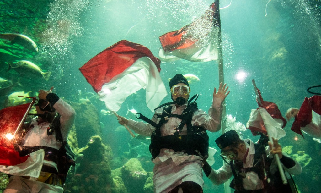 Keseruan HUT RI Di Ancol, Dari Panjat Pinang Sampai Konser Soneta