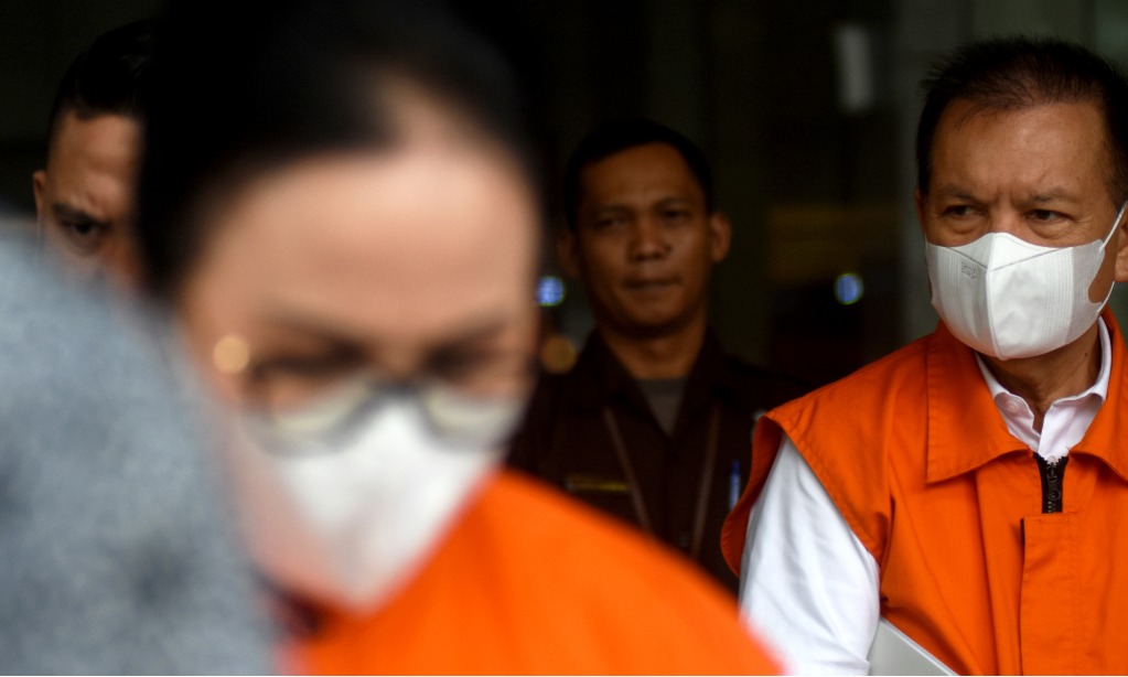 Mantan Bupati Kapuas Dan Istri Didakwa Terima Gratifikasi