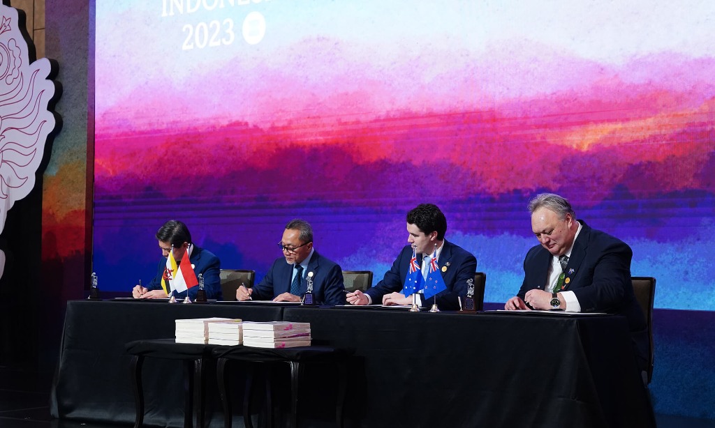 Mendag Zulkifli Teken Protokol Perubahan Kedua AANZFTA