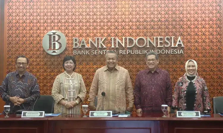 Ekonom Perkirakan BI Pertahankan Suku Bunga Hingga Akhir 2023