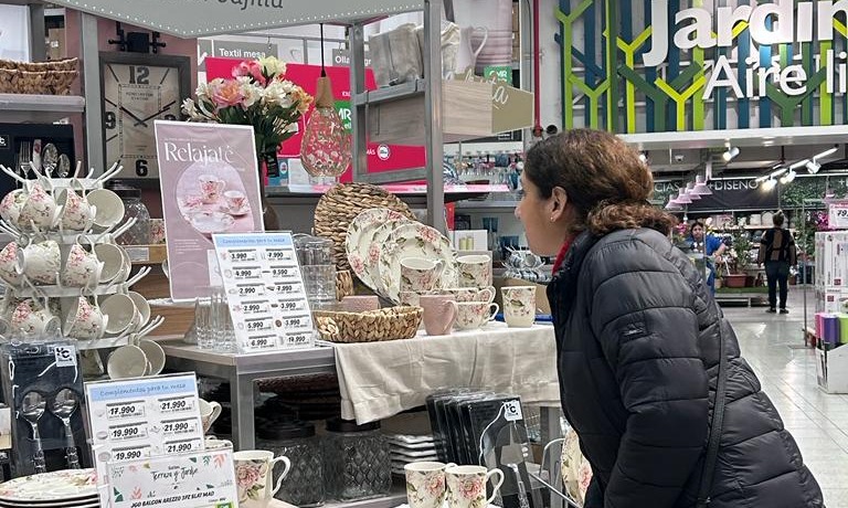 Ekspor Peralatan Makan Keramik Ke Chile, RI Raup Rp1,5 Miliar