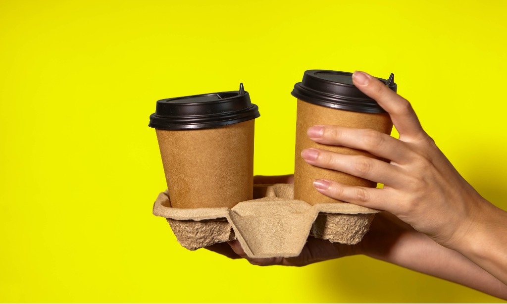 Tak Hanya Sedotan, Gelas Kertas Pun Punya Risiko Racun