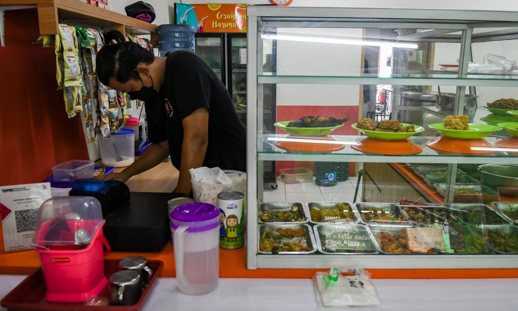 Ini Dia Jurus Pengusaha Warteg Hadapi Harga Beras Tinggi