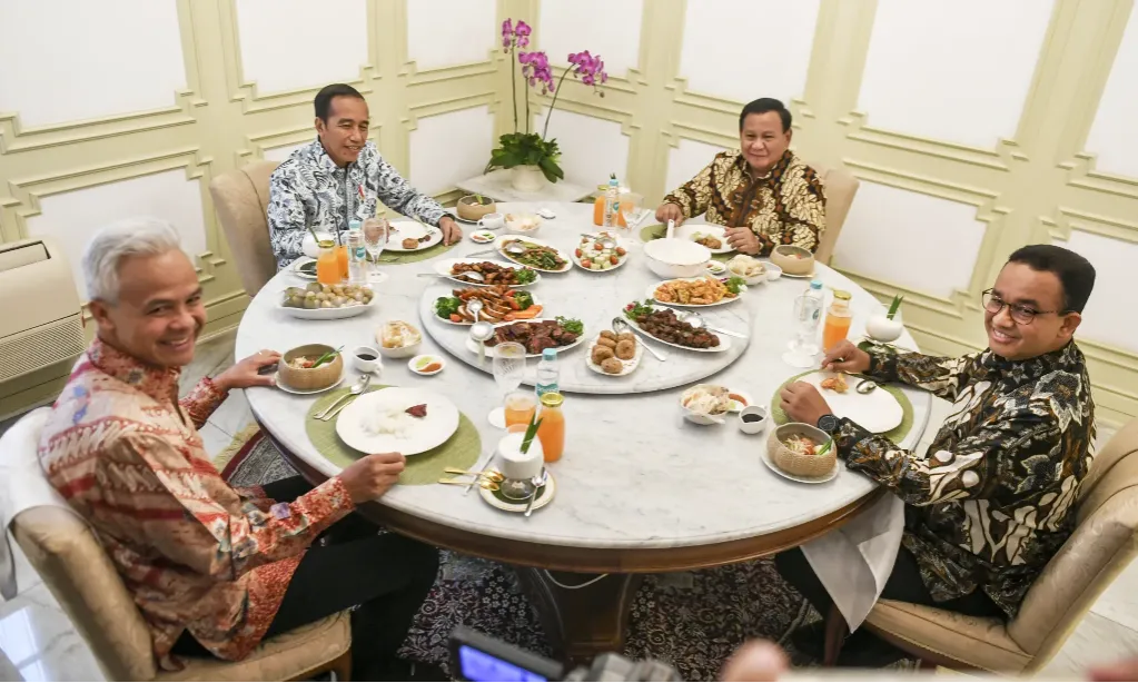 Jokowi Makan Siang Dengan Tiga Capres