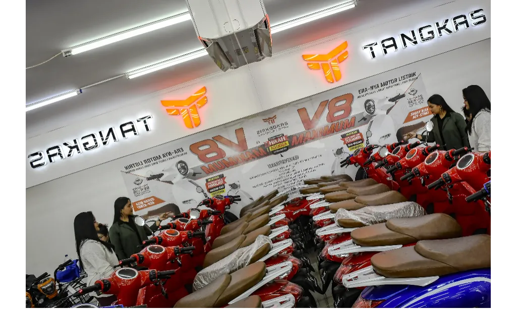 Puluhan Motor Listrik Lokal Ramaikan Parade Road to Inabuyer EV Expo