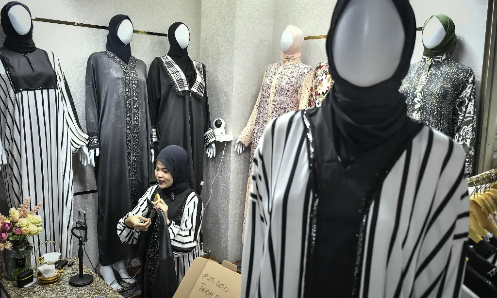 Ekonom: Kolaborasi TikTok-Tokopedia Panaskan Persaingan dengan Shopee