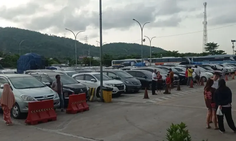 Arus Lalu Lintas Jakarta-Merak Normal