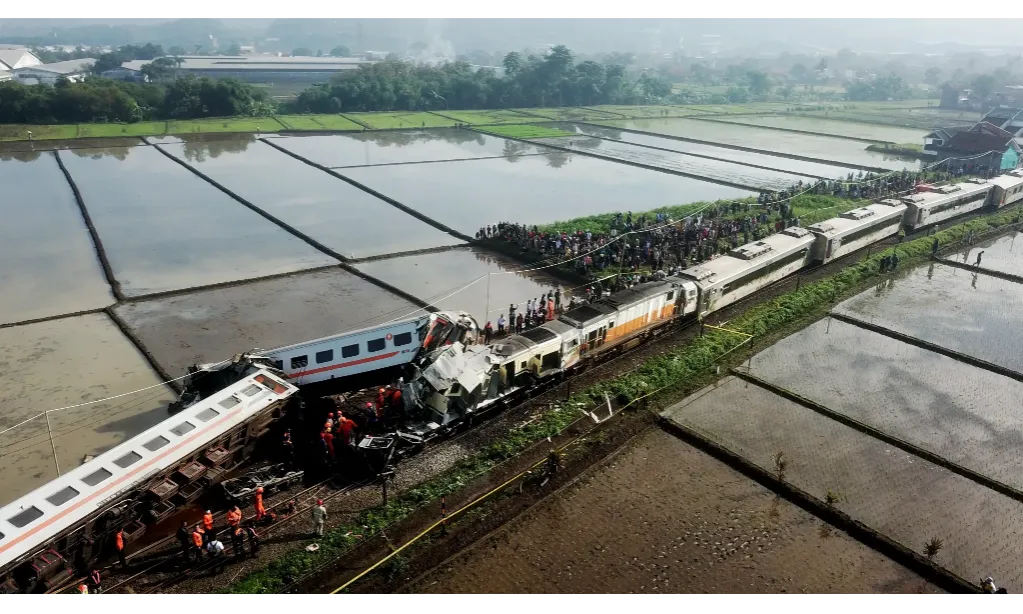 KAI Dan KNKT Investigasi Penyebab Kecelakaan KA Di Bandung