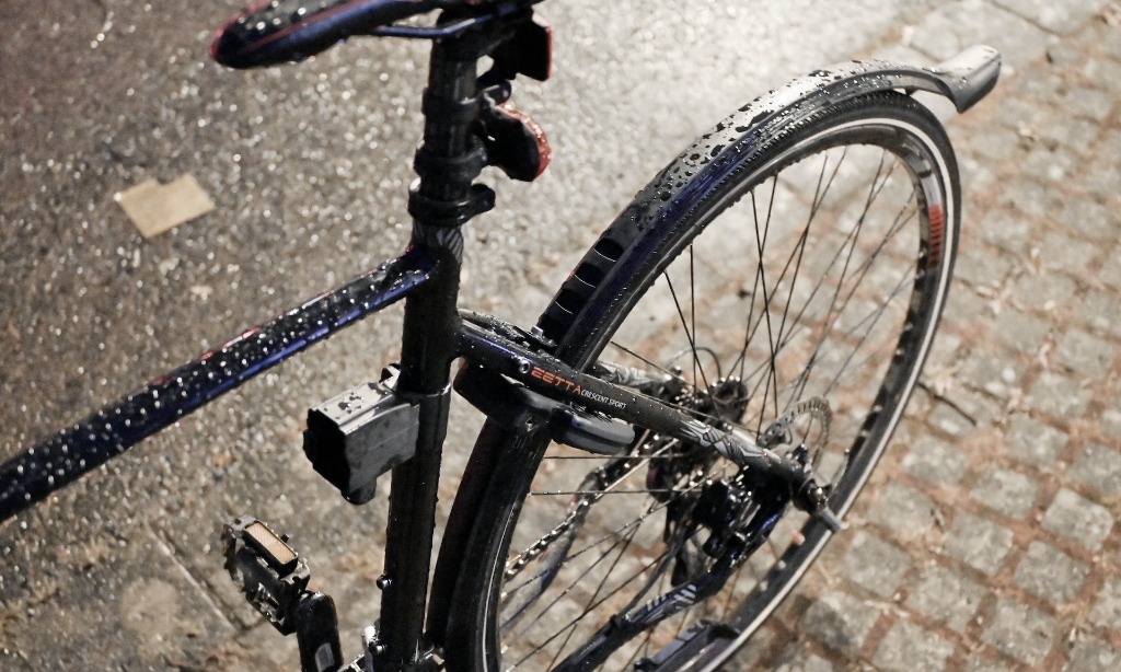 Musim Hujan, Ini Yang Harus Diperhatikan Saat Gowes