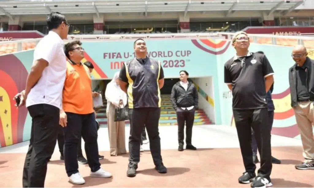 Menpora Beri Sinyal Positif Persija Bermarkas Di JIS