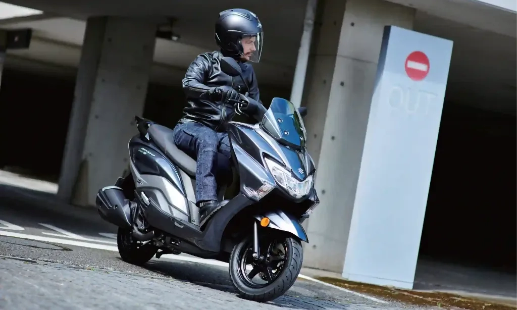 Burgman Street 125EX, Skuter Global Yang Fokus Pada Kenyamanan