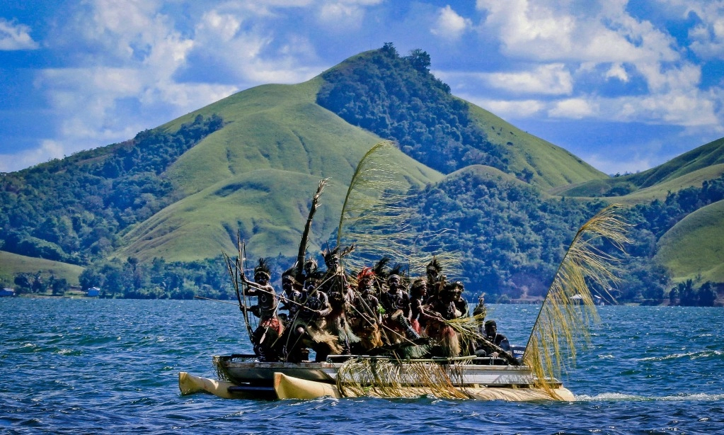 Mengupas Jejak Legenda Dan Budaya Danau Sentani