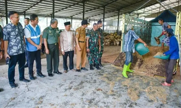 PLN EPI Manfaatkan Limbah Tepung Aren Untuk Cofiring PLTU