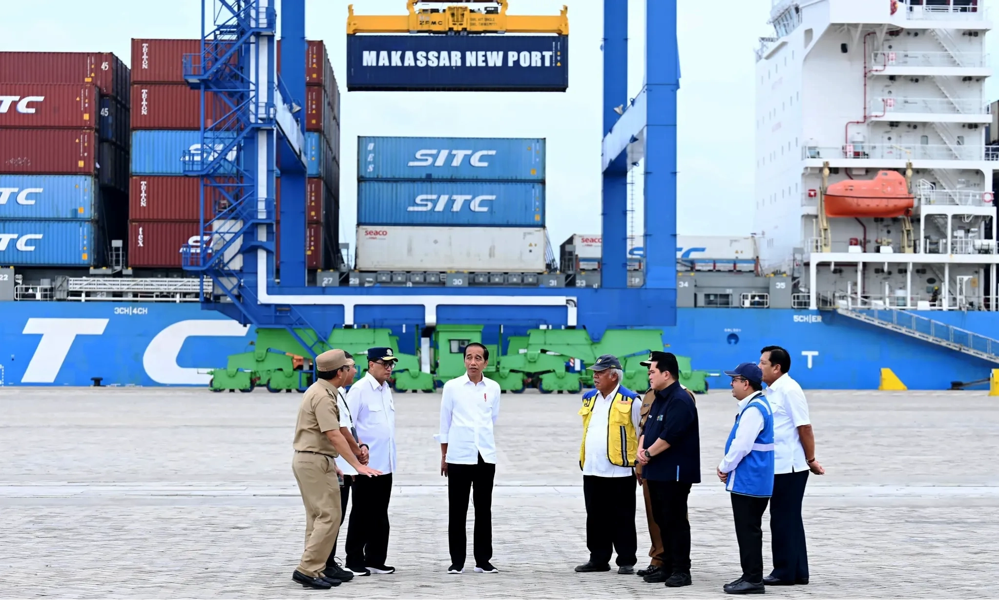 Jokowi Harap Makassar New Port Turunkan Biaya Logistik