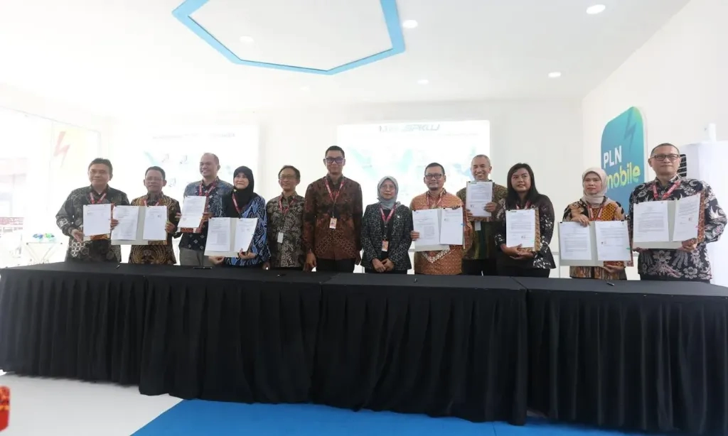 PLN Gandeng Lima Perusahaan Perkuat Bisnis SPKLU