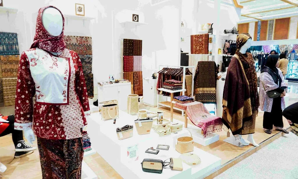 Kemenperin Fasilitasi 12 IKM Kerajinan Tangan Di Pameran Inacraft 2024