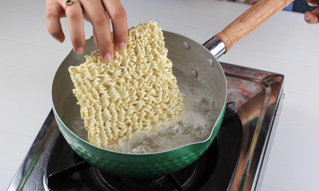 Rendah Nutrisi, Mi Instan Tidak Disarankan Untuk Makan Sahur