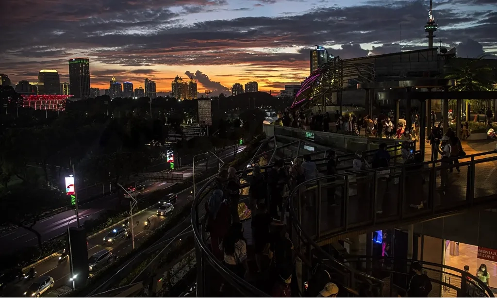 Meredefinisi Stigma 'Boros Listrik' Di Kota Besar