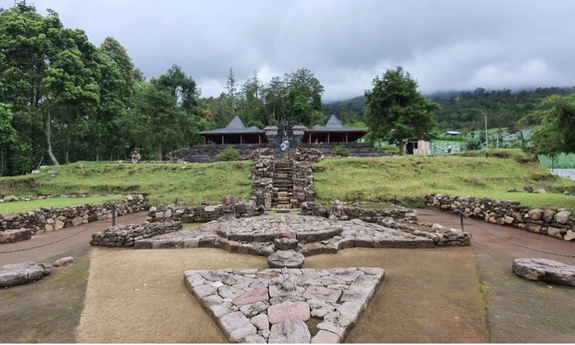 Candi Cetho, Peninggalan Majapahit Di Kaki Lawu