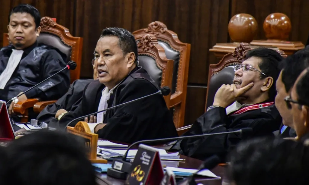 Hotman Paris Tertawa Dengar Keterangan Ahli Pihak Anies