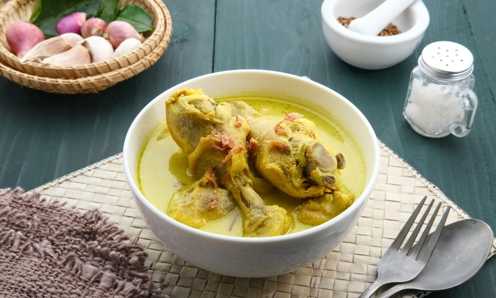 <p>Ini Yang Harus Diingat Dari Opor Ayam Dan Rendang Di Lebaran</p>