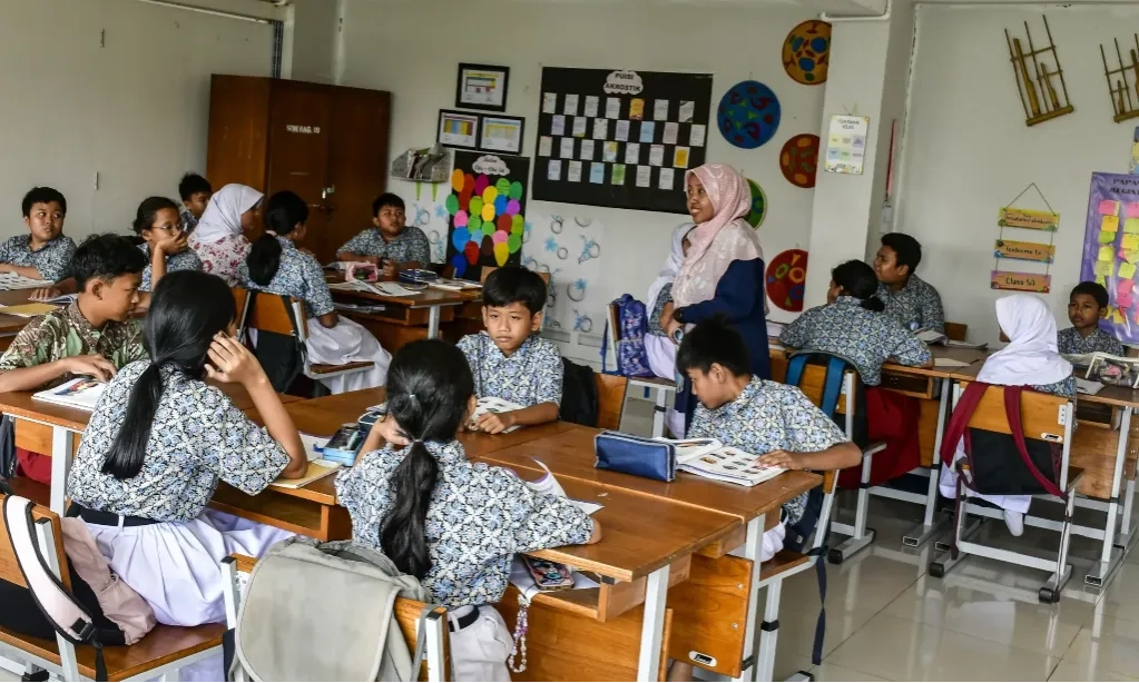 <p><b id="isPasted">Kemendikbudristek Buka Program PPG Prajabatan 2024</b></p>