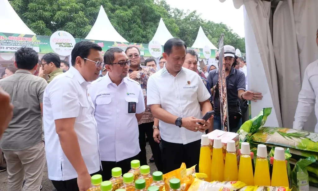 <p>ID FOOD Gelar Pasar Murah Jelang Lebaran Di 100 Titik</p>