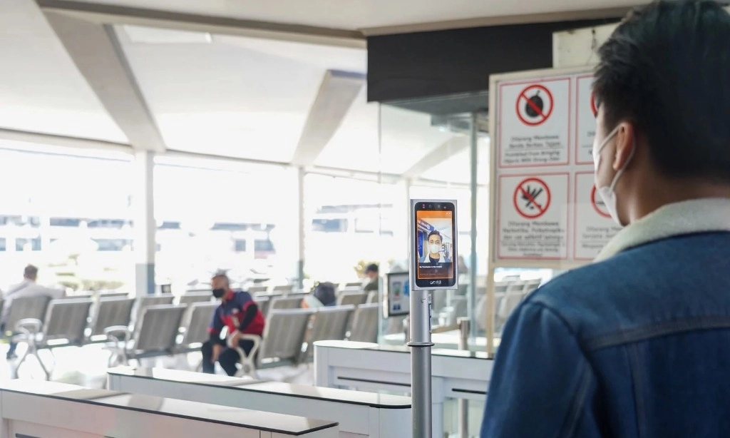 <p><em>Face Recognition Gate</em> Berhasil Urai Kepadatan di Stasiun Gambir</p>