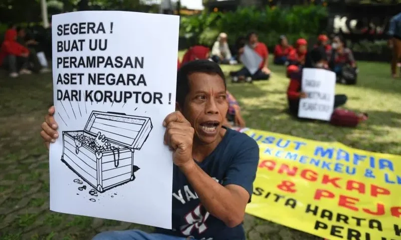 <p>Tanpa UU Perampasan Aset, Komitmen Pemberantasan Korupsi Diragukan</p>