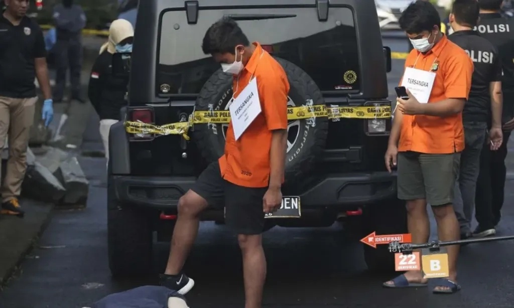 <p>Kejaksaan Lelang Rubicon Mario Dandy</p>