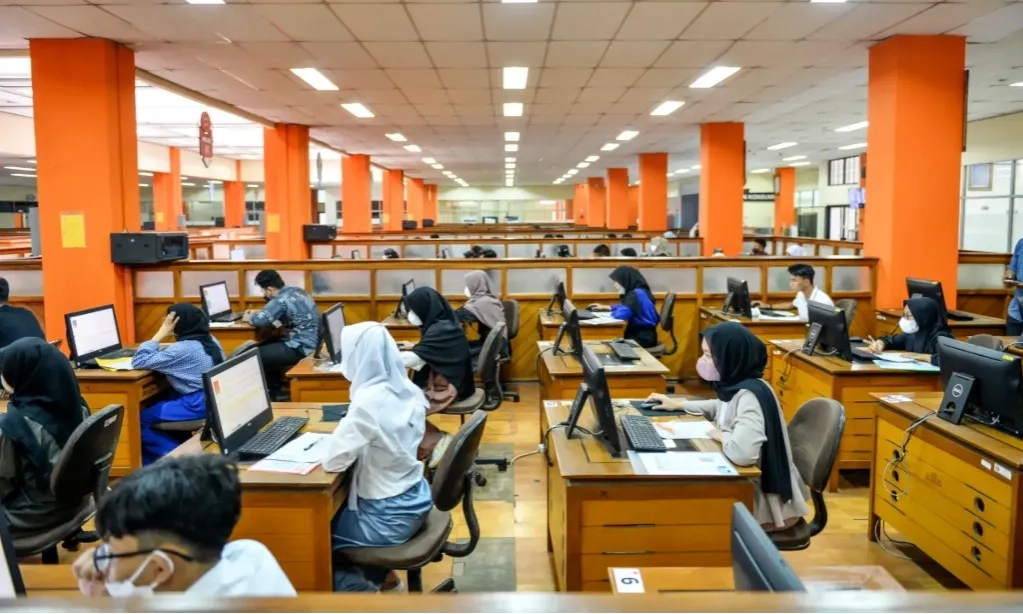 <p>Sejumlah Perlengkapan Untuk UTBK</p>